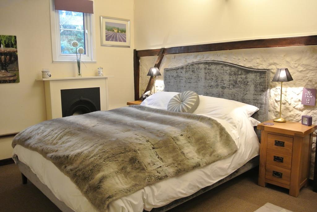 Frith Farm House Cottages Newnham  Habitación foto